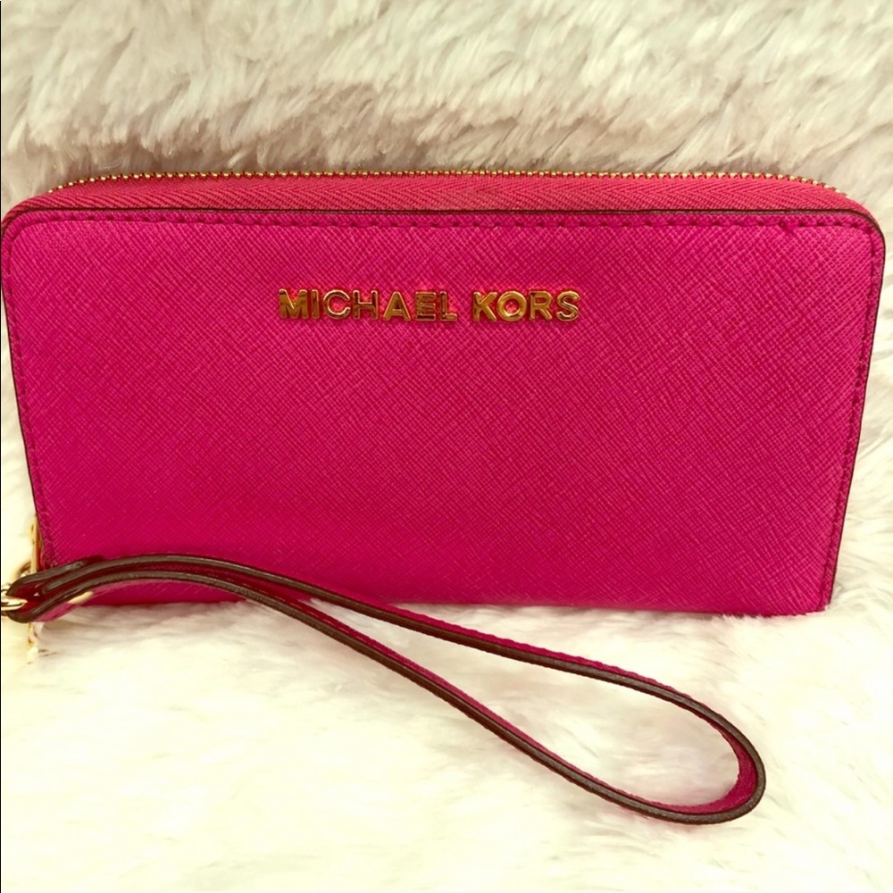 Michael Korea’s Raspberry pink wallet